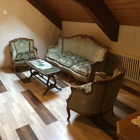 Historic Steinbock فندق 2*